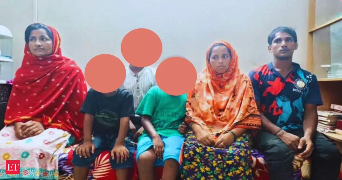 Sunali and five others released from Bangladesh jail