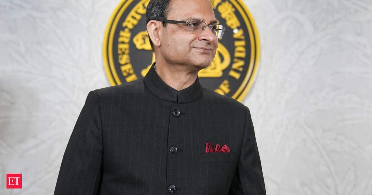 IMF critique: RBI guv says Indian data fairly accurate, DG downplays ‘crawl’ comment