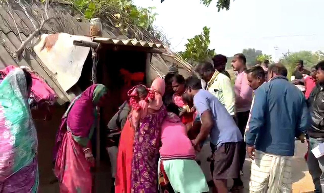 Police bust sex racket in Odisha village! 5 detained