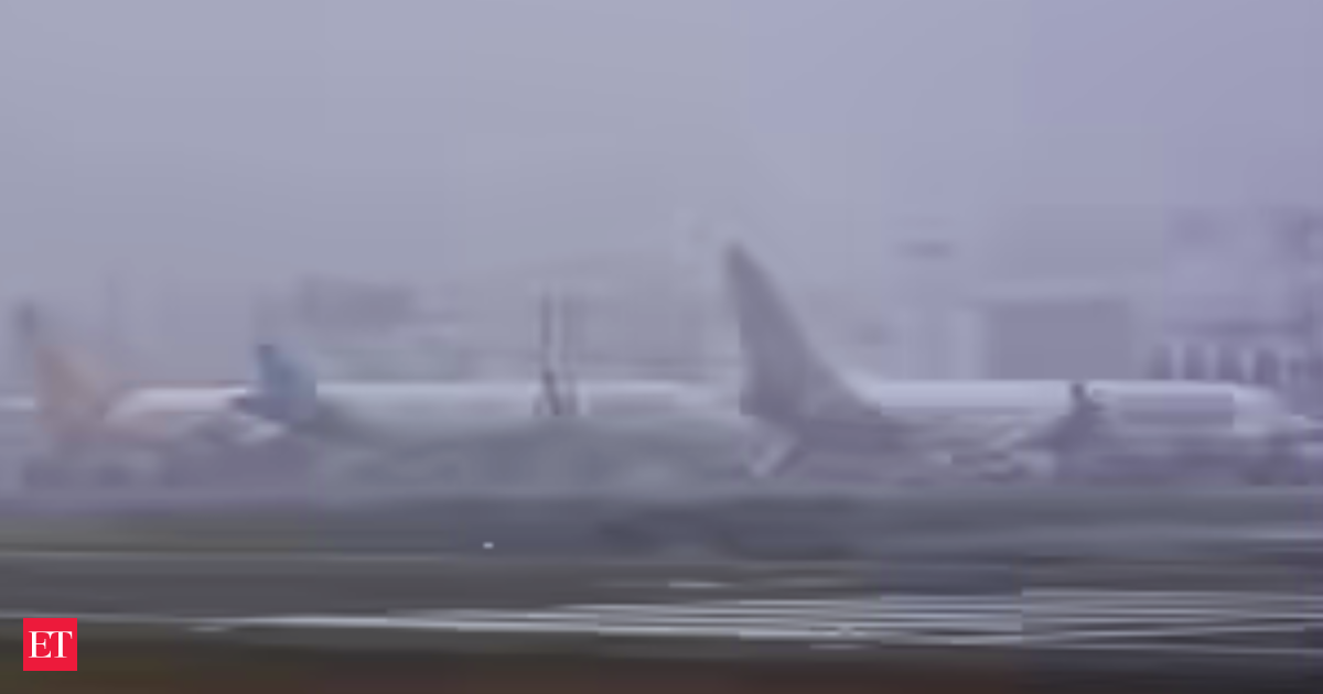 Delhi Airport issues advisory as heavy smog chokes capital, passengers asked to check with airlines