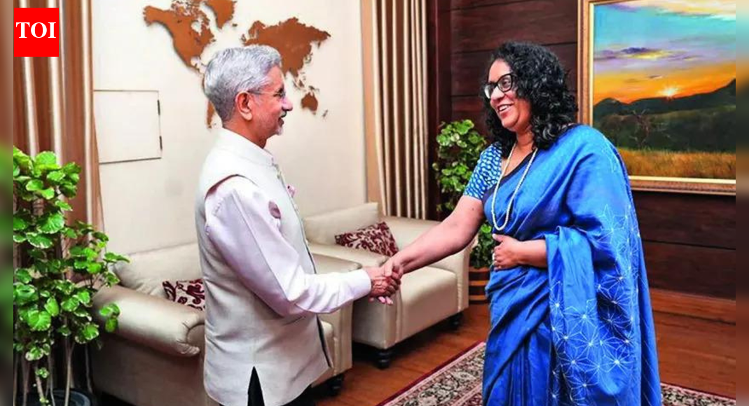 India proposes $450m relief to rebuild cyclone-hit Sri Lanka