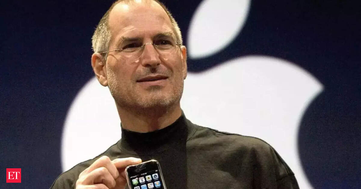 Quote of the day by Steve Jobs: ‘Innovation distinguishes between a…’
