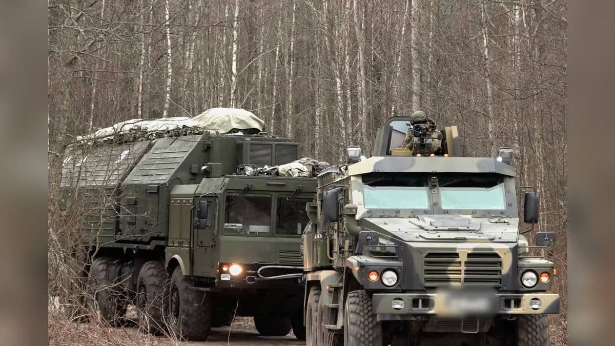 Russia Deploys Nuclear-Capable Hypersonic Oreshnik Missiles in Belarus