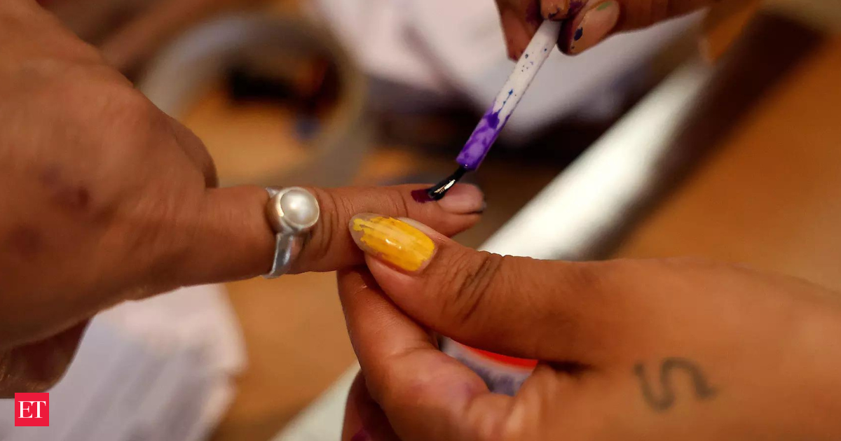 Kerala: Left Front begins house visits to recoup lost ground before assembly polls