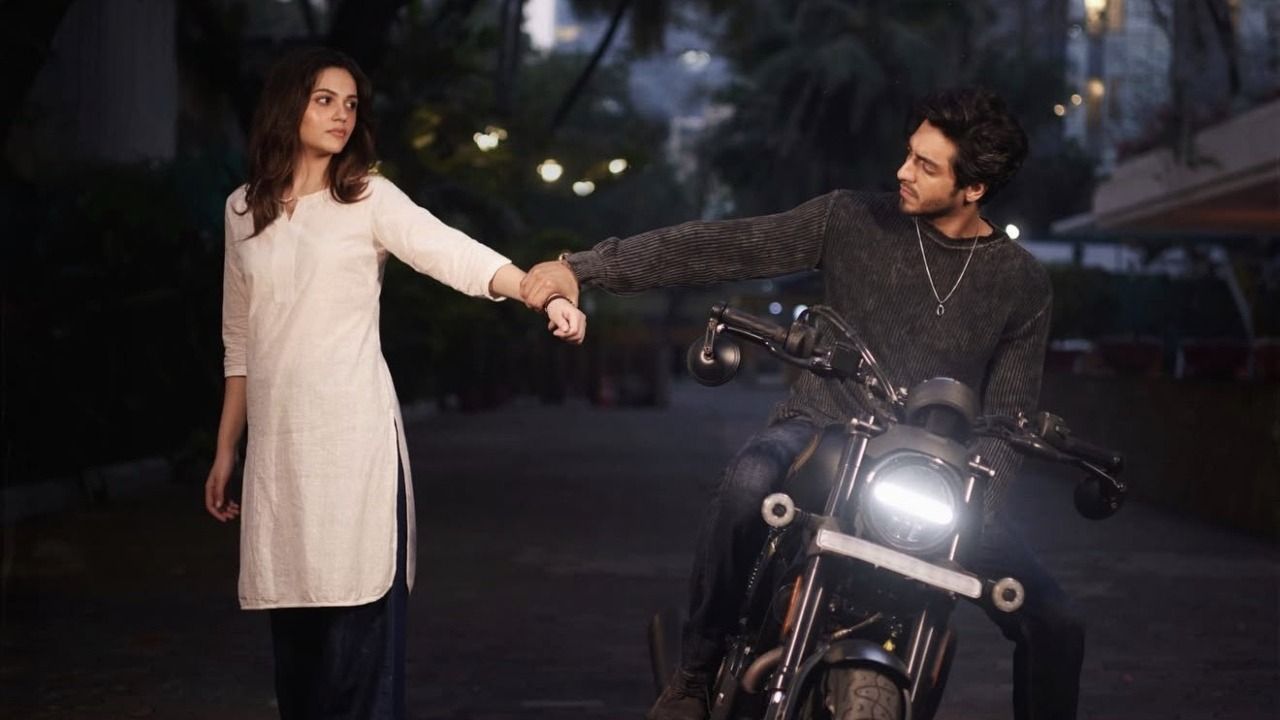 Ahaan Panday and Aneet Padda celebrate Saiyaara’s six-monthsary by unveiling unseen pics