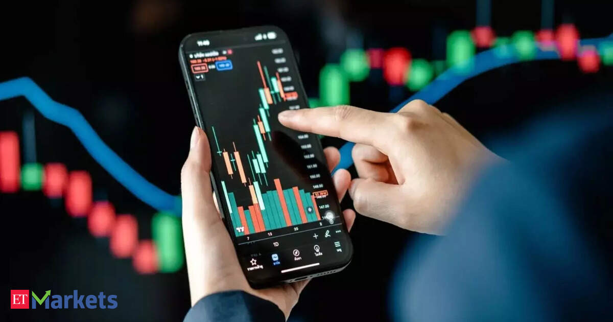 Q3 earnings growth muted as IT weighs, banks lend support