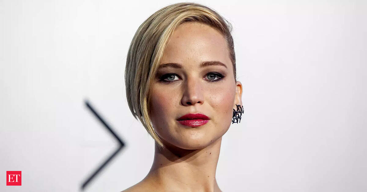 Quote of the Day by Jennifer Lawrence: “If you have the choice between the right thing and the wrong thing, the right way is always less stressful.”
