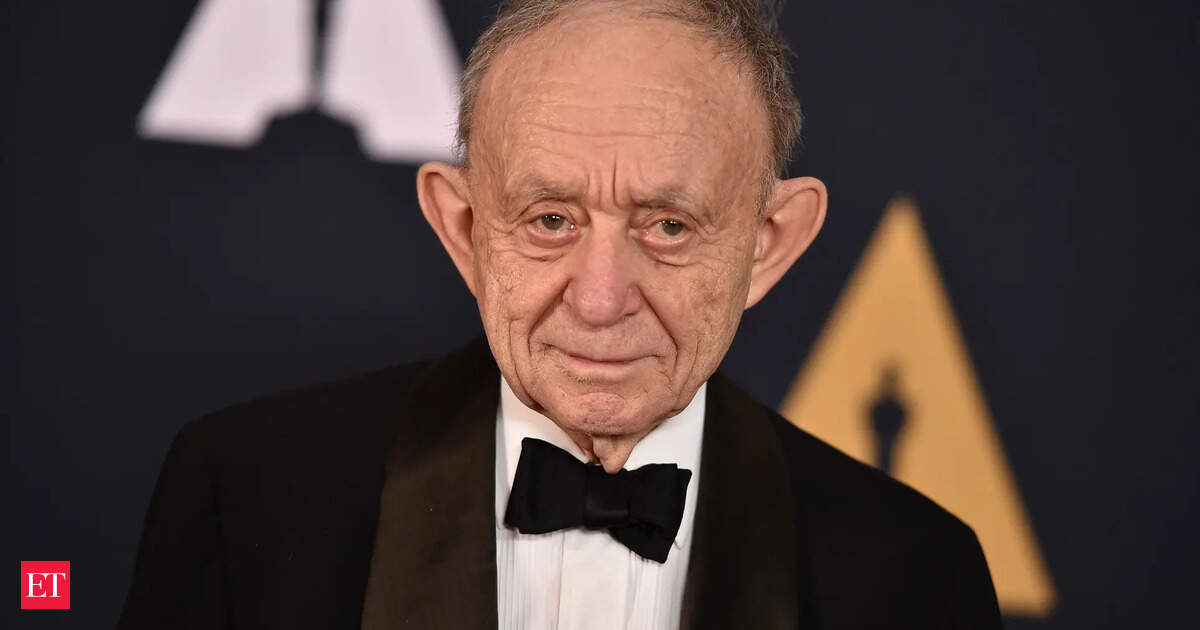 Oscar-winning filmmaker Frederick Wiseman dies, leaving legacy of American institutions