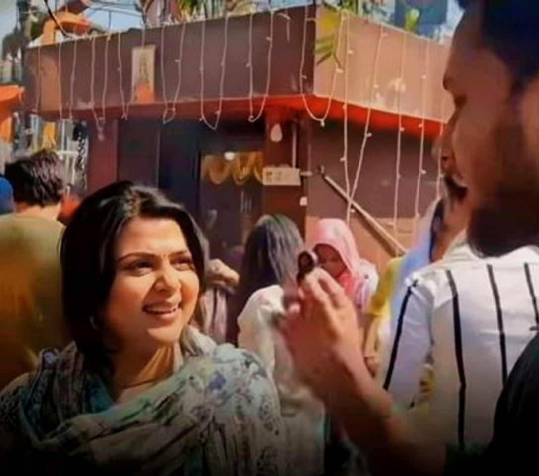 ‘Aapke Jaisa Var’: Reporter left blushing after devotee’s playful reply during Maha Shivratri interview