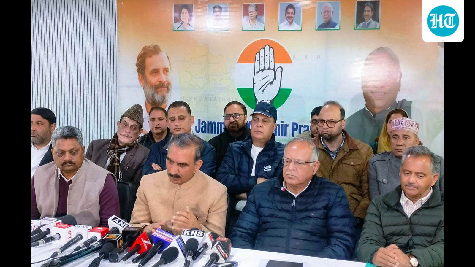 Himachal CM slams FTAs in Srinagar, warns of crisis for apple growers in Himachal, J&K