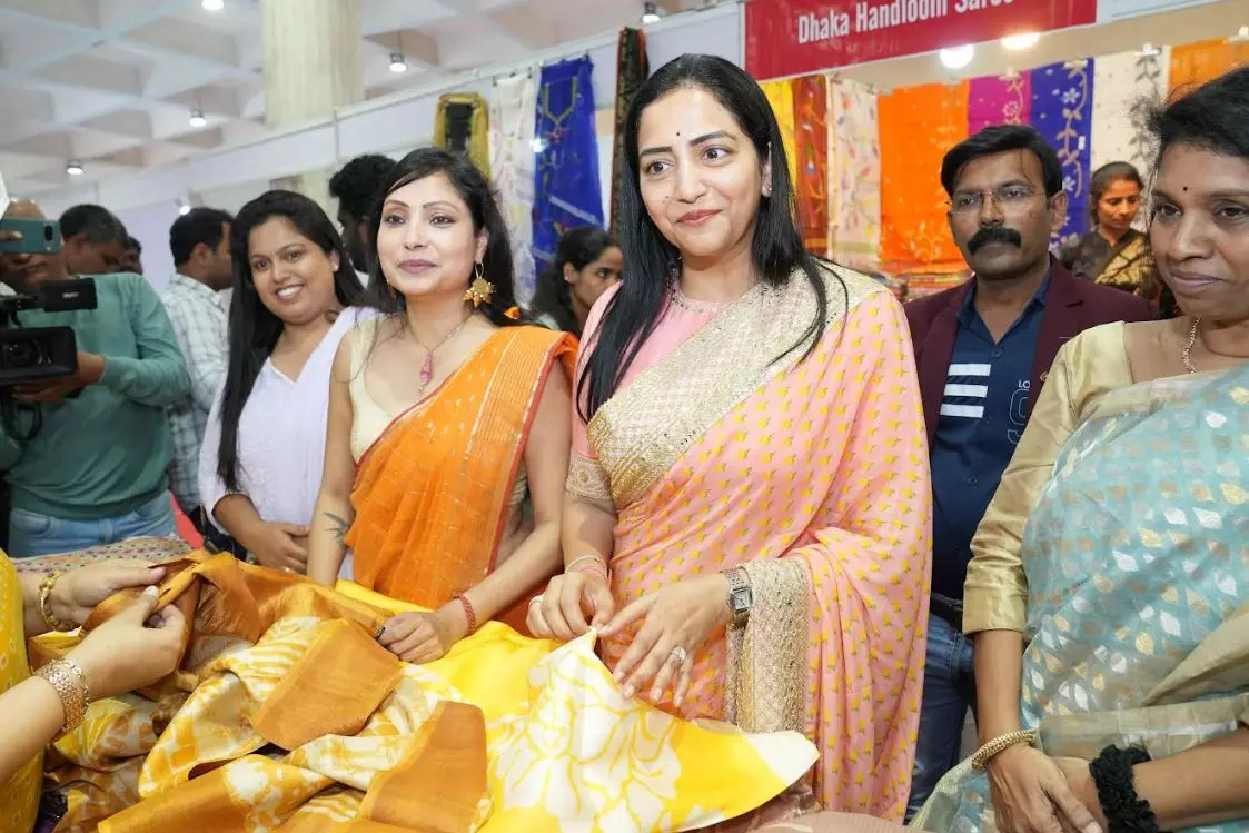 Handloom Expo at Shilparamam Offers Direct Market To Weavers