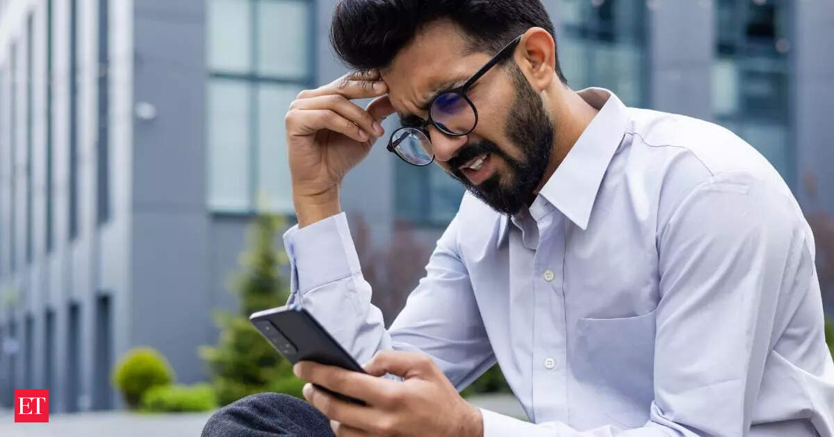 Employee drunk during late-night client call lands on boss’s radar