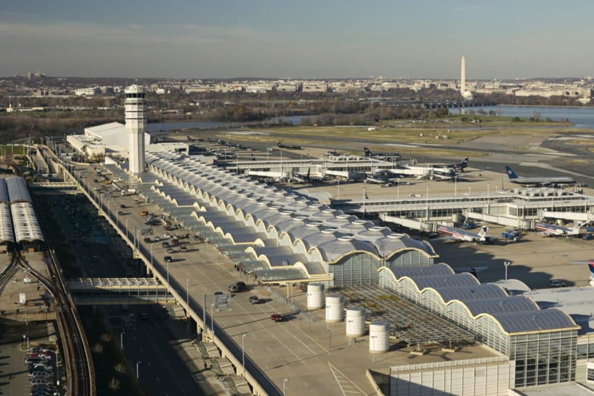 Four Major US Airports Halted All Flights For An Hour Due To ‘Strong’ Chemical Odour