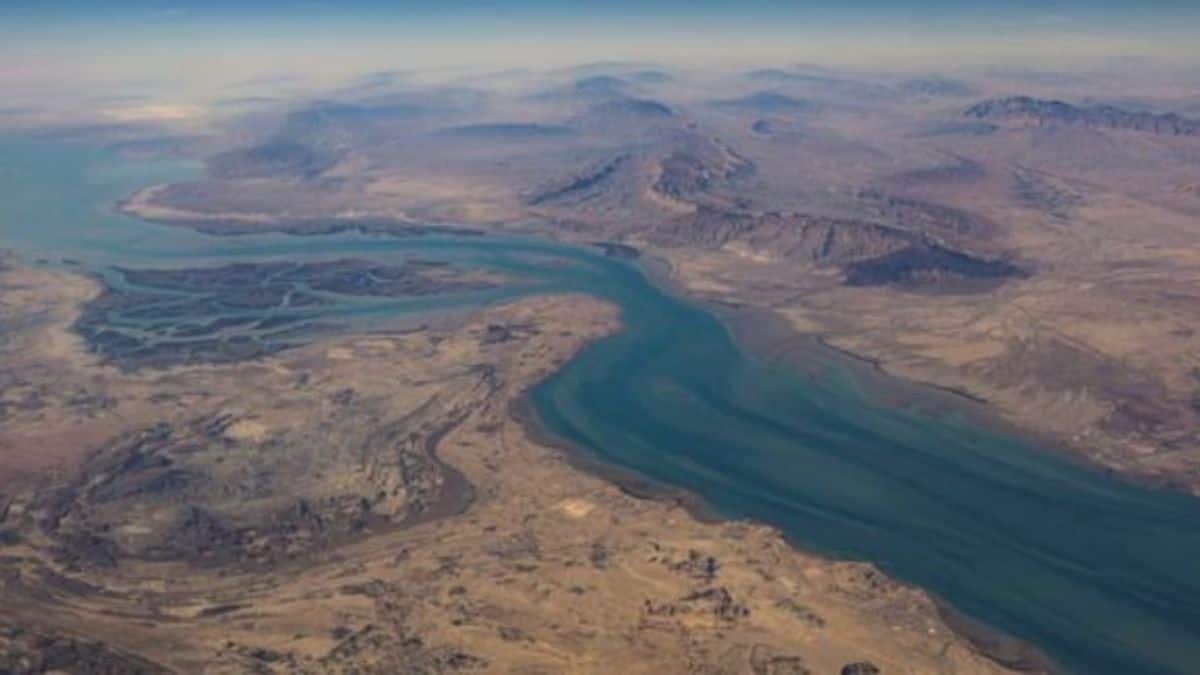 Israel-Iran War News: Allies ‘ready’ to help US reopen Hormuz as Iran warns of escalation