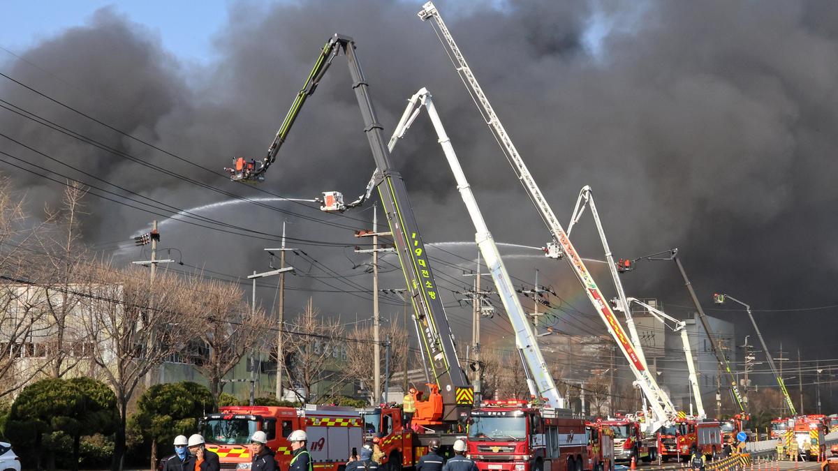 At least 10 dead in South Korea car plant fire
