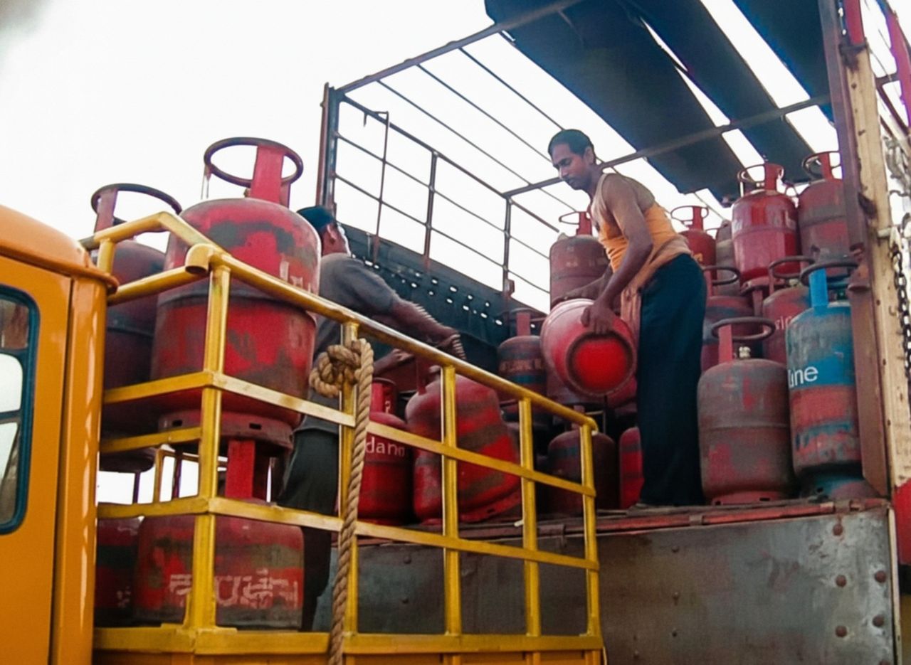 LPG crisis amid Middle East conflict bites Odisha, street food gets costlier