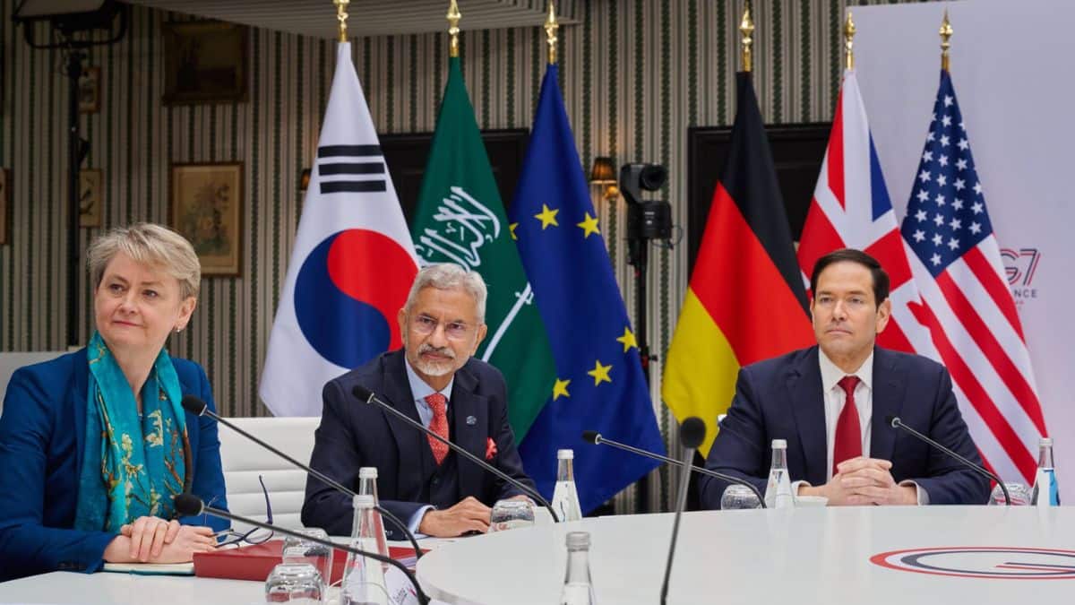 G7 stresses ‘absolute necessity’ of toll-free Hormuz passage, calls for halt to civilian attacks