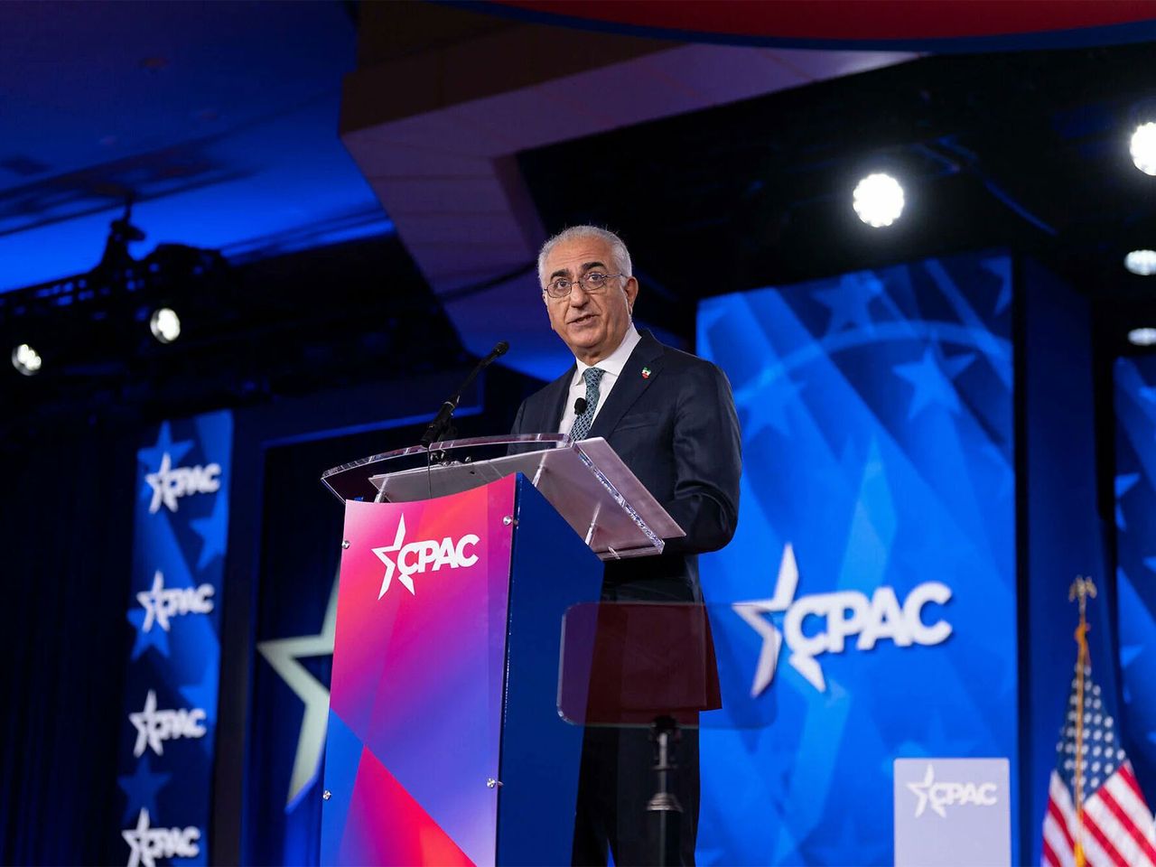 Iran’s exiled crown prince seeks complete regime change, promises stability