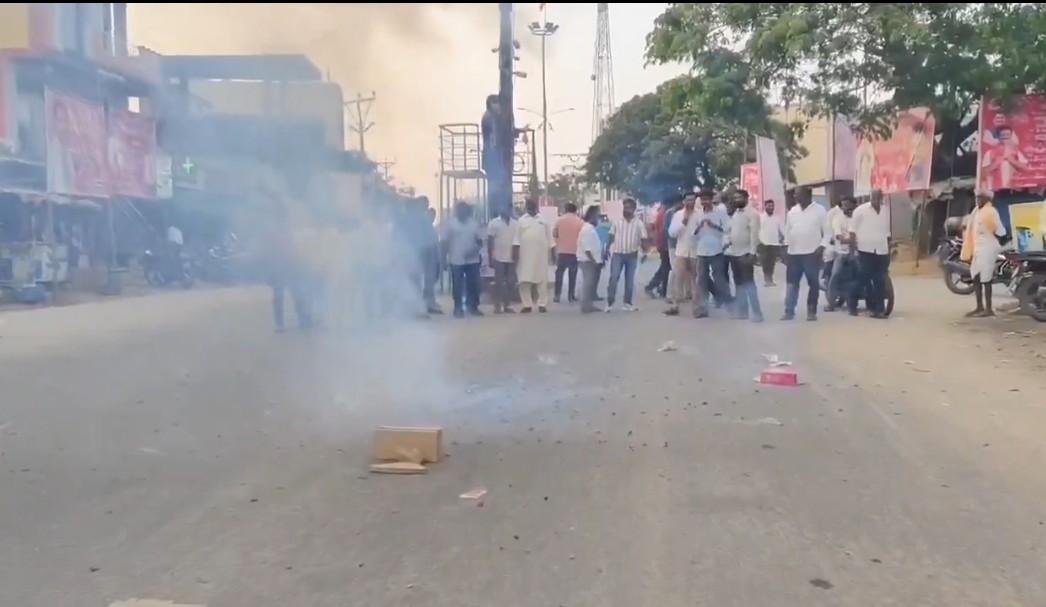 SI Held In ACB Trap, Locals Celebrate