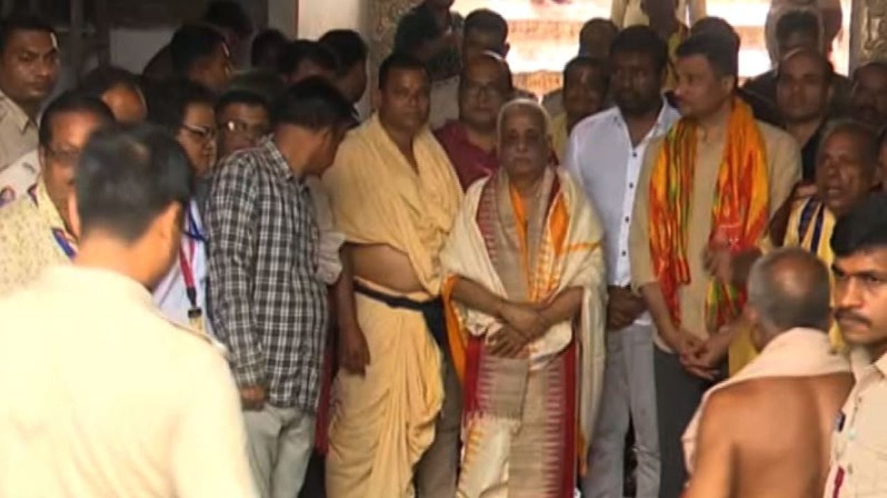 Second phase of Ratna Bhandar inventory underway at Puri Srimandir