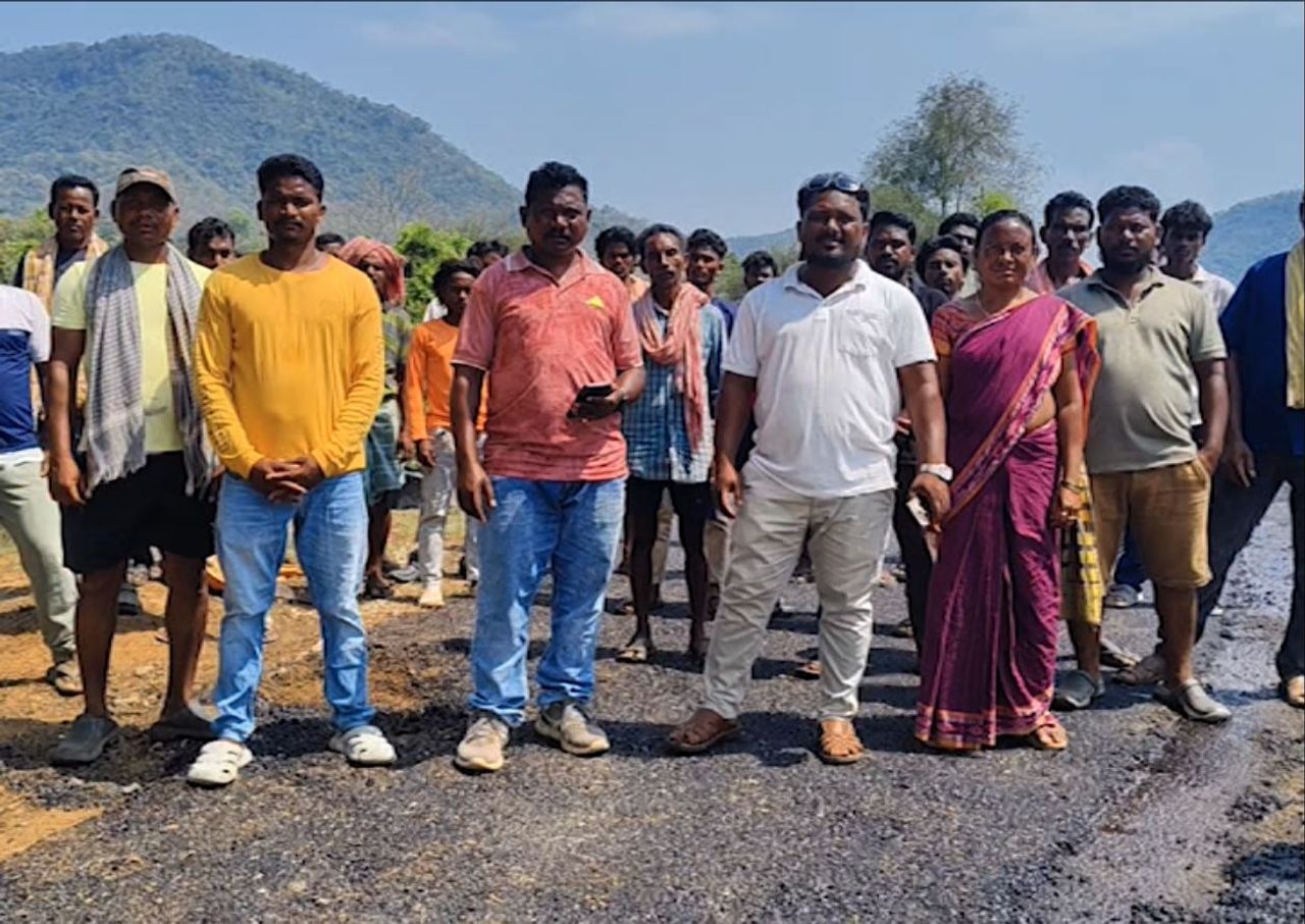 Villagers halt road construction in Koraput over ‘poor quality’ work