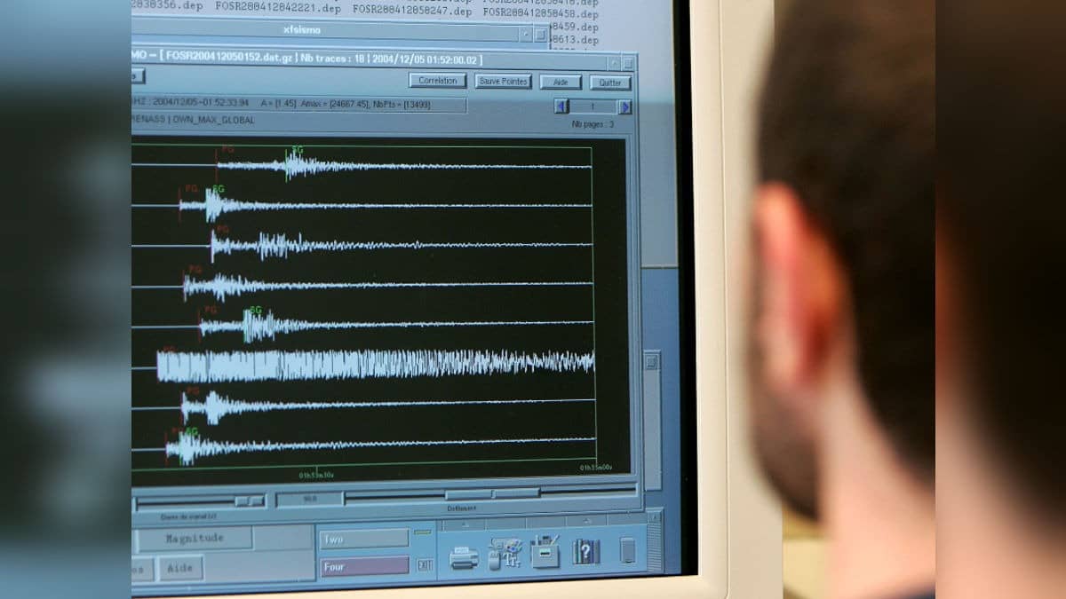 Magnitude 5.7 Earthquake Strikes Silver Springs, Nevada in US