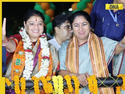 West Bengal Election 2026: Delhi CM Rekha Gupta blames TMC for switching off streetlights during Kolkata roadshow