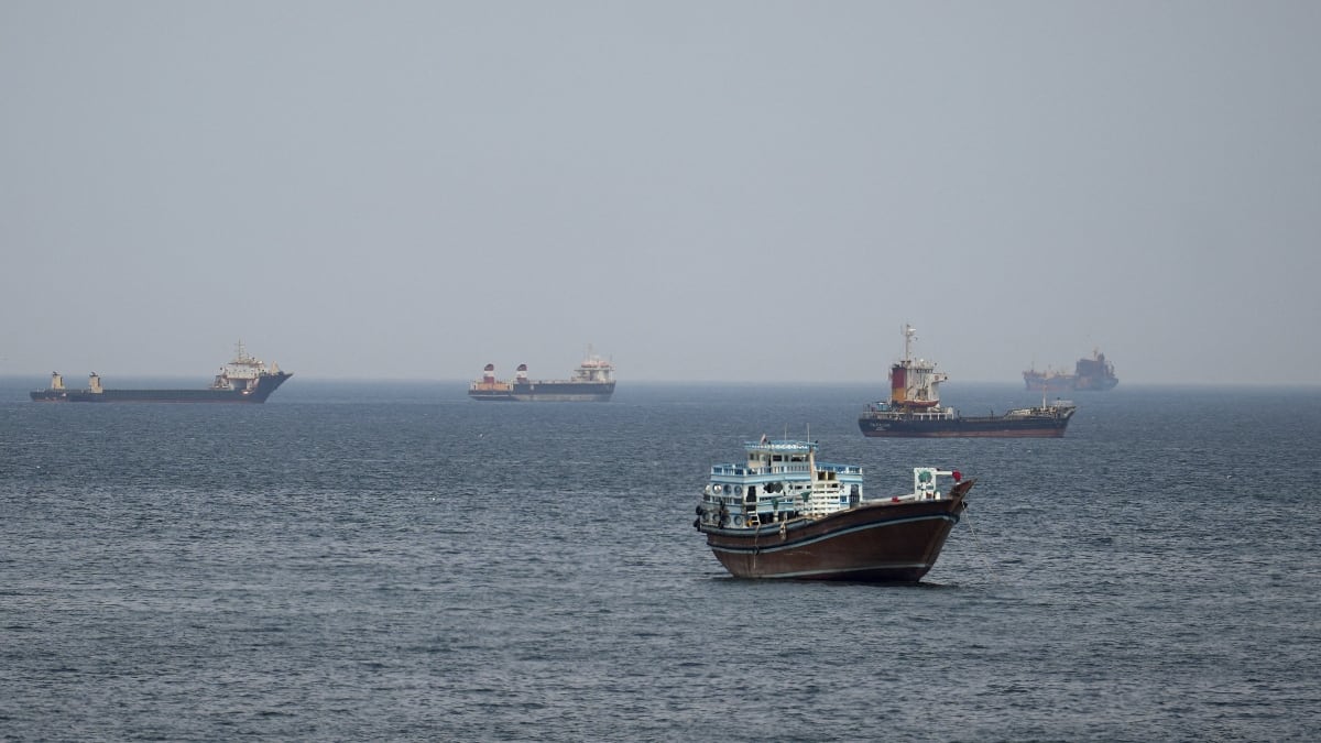 Iran testing US blockade again? Supertanker Yuri with 2 mn barrel oil trying to cross Hormuz, says report