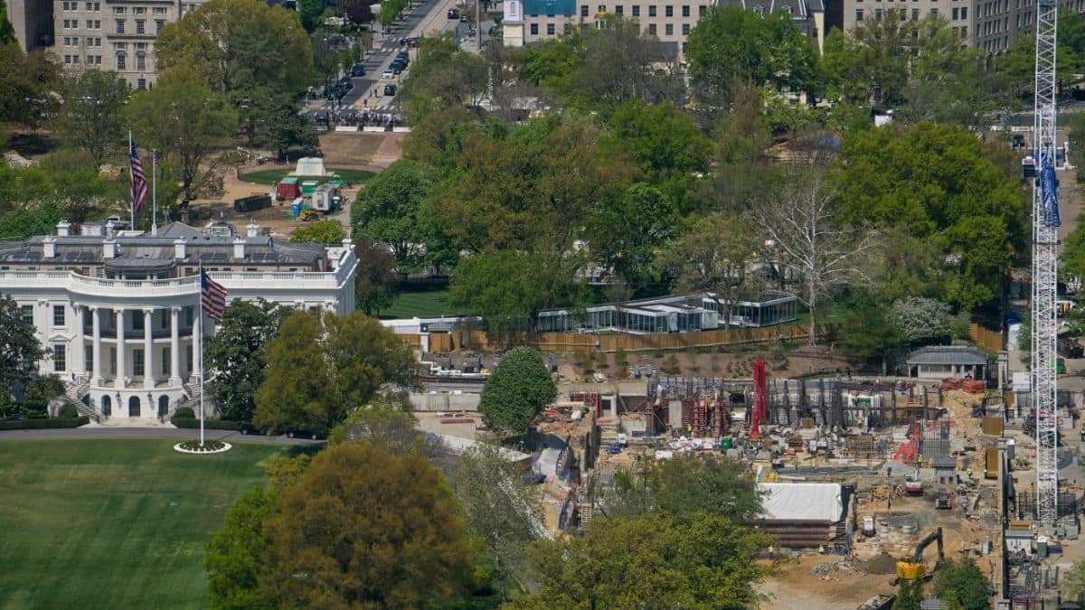 Preservationists press ahead with White House ballroom lawsuit despite DOJ request