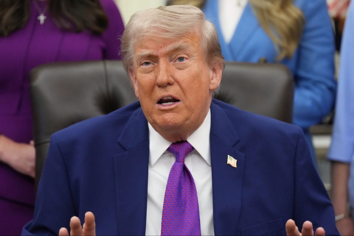 Trump Frustrated Over Stalled Iran Talks, Weighs Renewed Military Action As Strait Tensions Rise