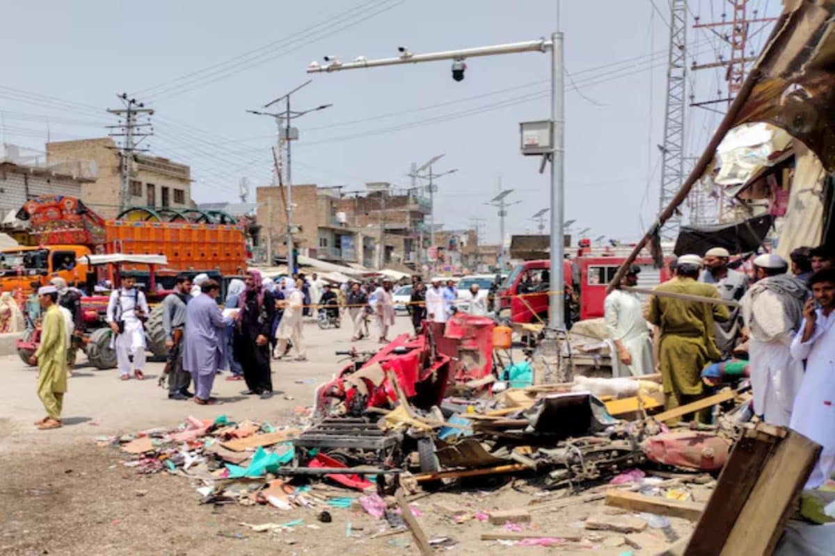 18 Pakistan Security Personnel Killed In Coordinated Attacks In Khyber Pakhtunkhwa | Exclusive